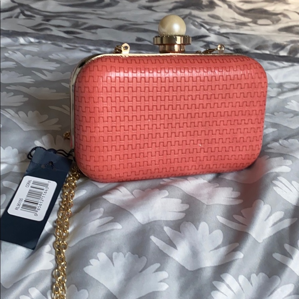 Women’s clutch